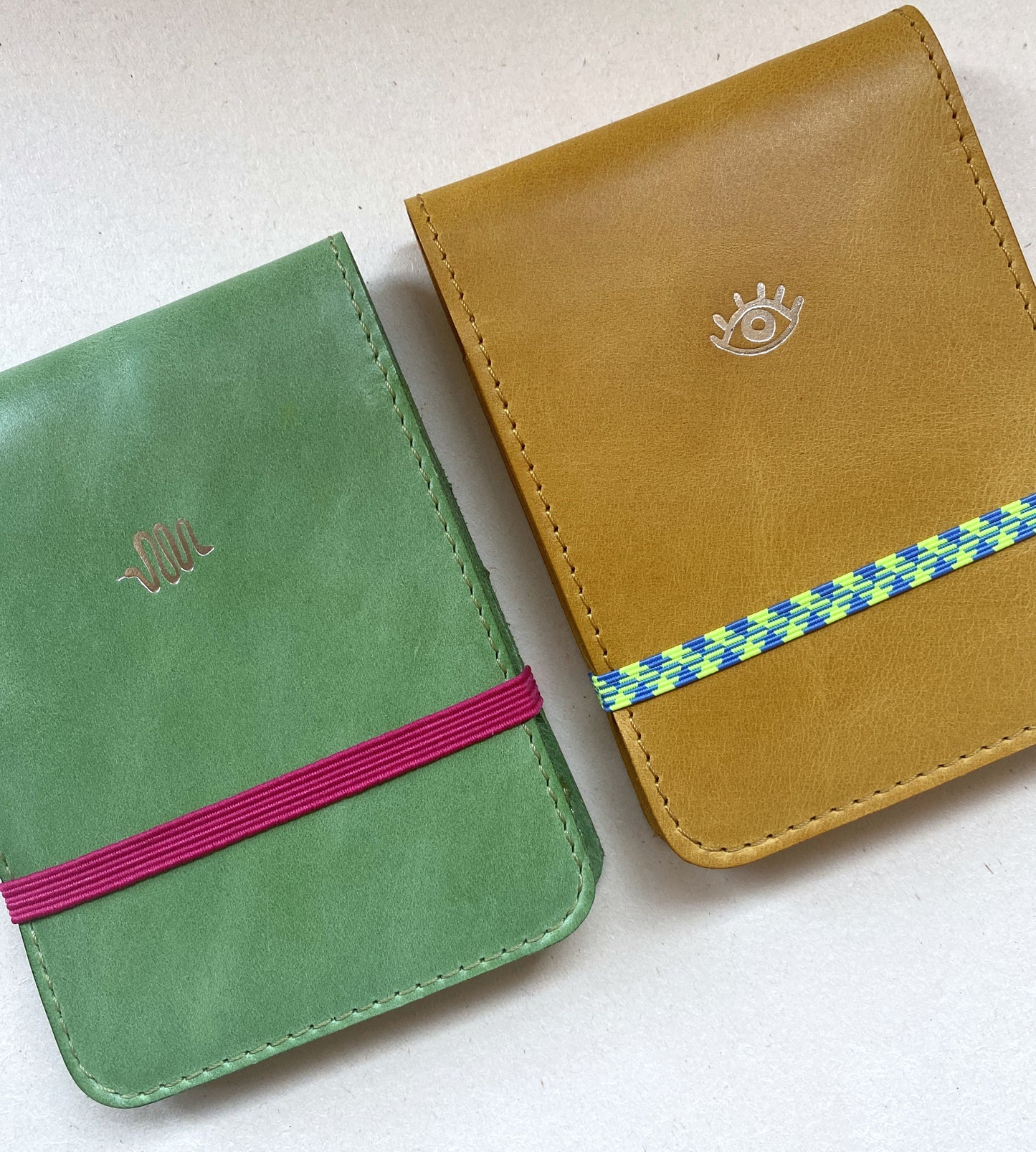 Blocs-notes en cuir rechargeable et personnalisable - Le cadeau déconnecté