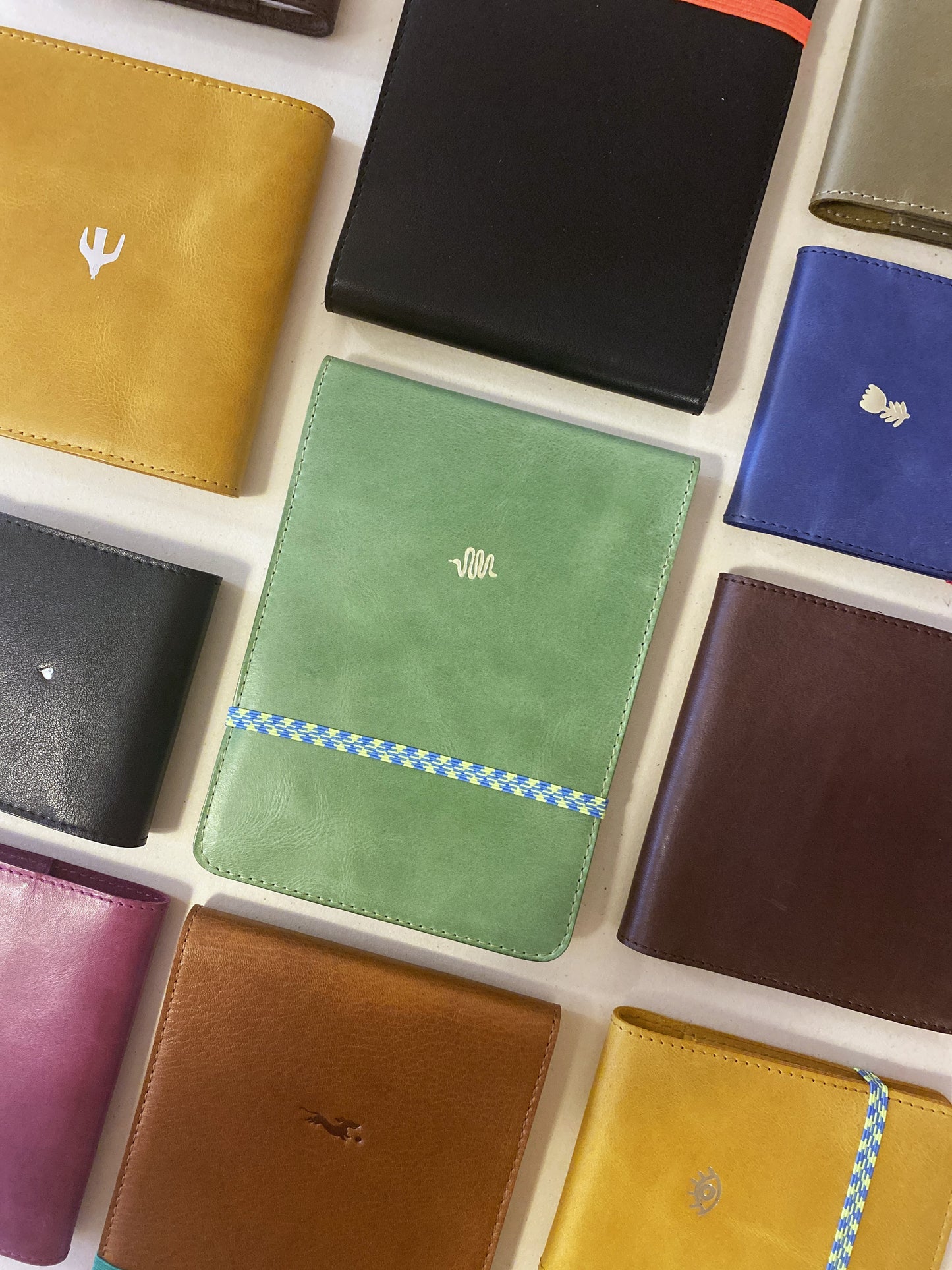 Blocs-notes en cuir rechargeable et personnalisable - Le cadeau déconnecté