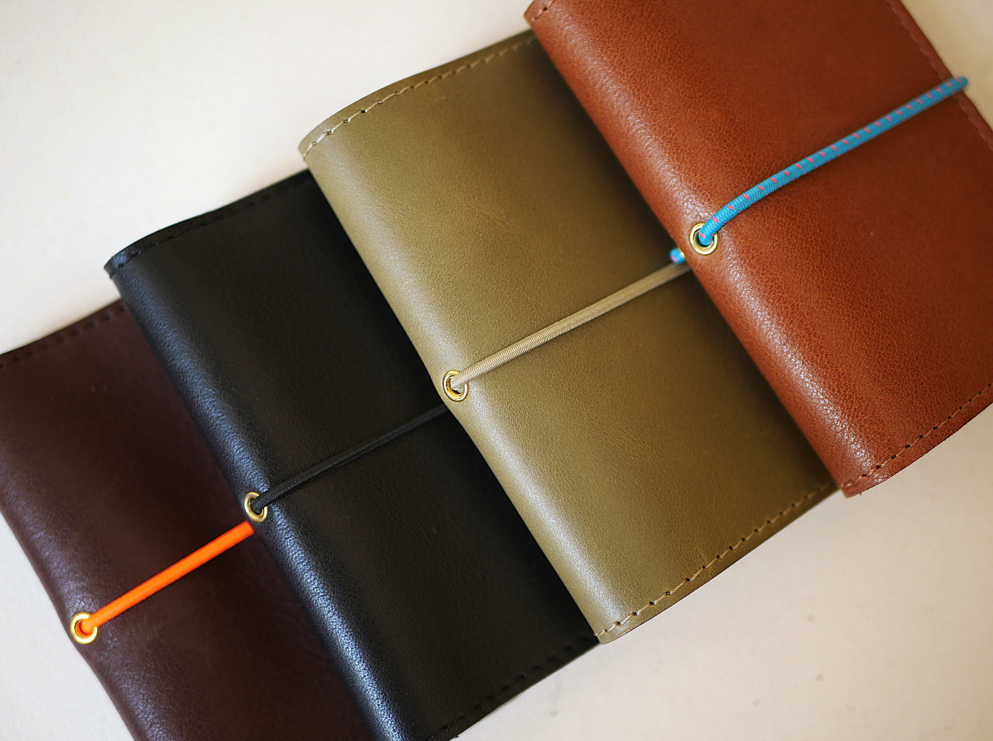 Porte-cartes en cuir personnalisable