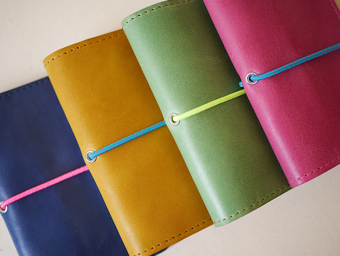 Porte-cartes en cuir personnalisable