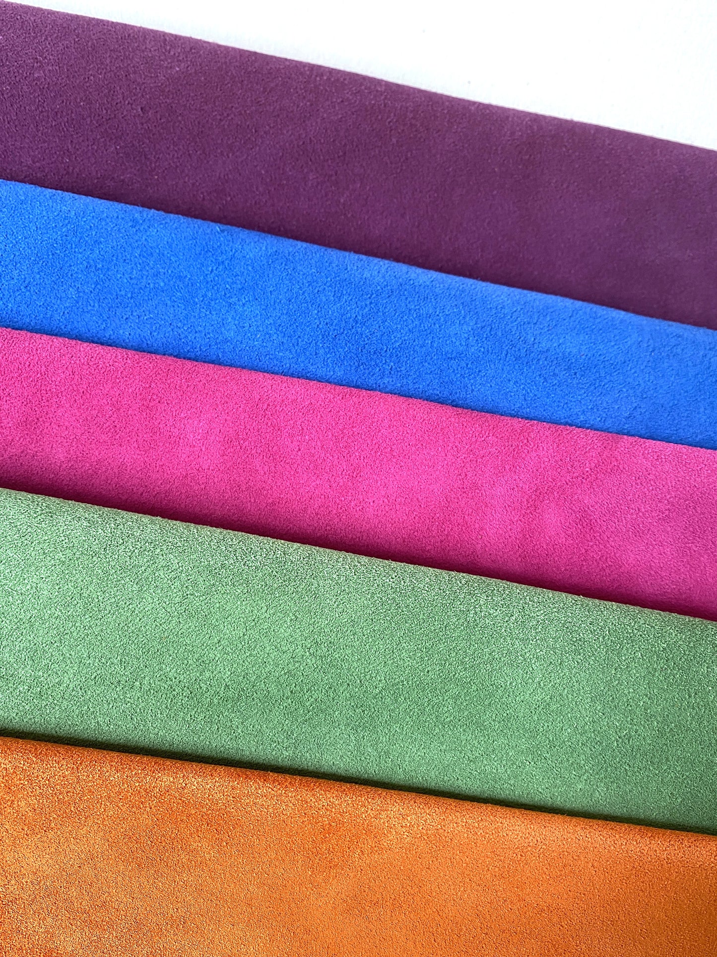 Portefeuille en cuir coloré fabriqué à Nantes