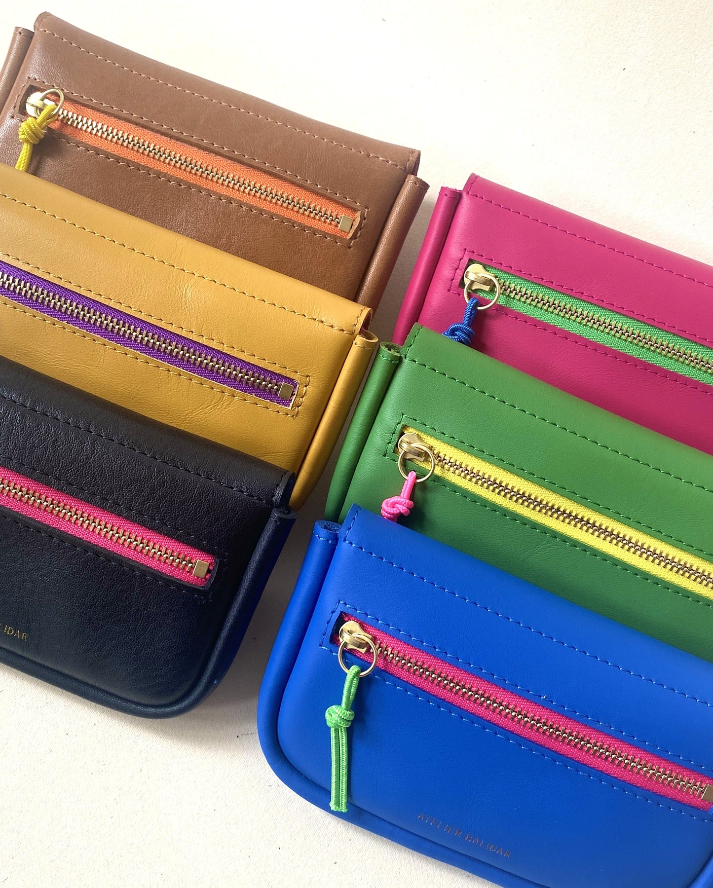 Portefeuille en cuir coloré fabriqué à Nantes