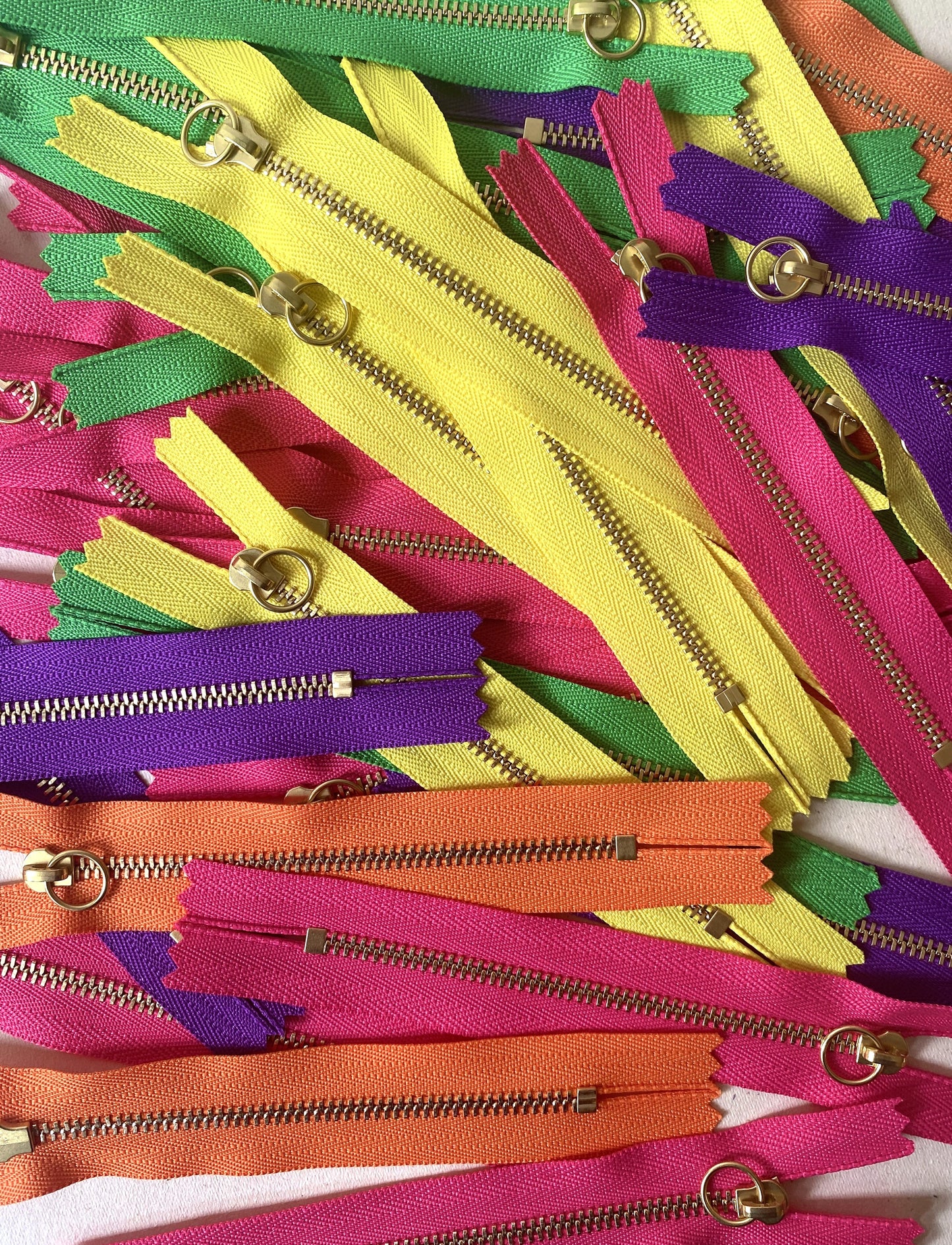 Portefeuille en cuir coloré fabriqué à Nantes